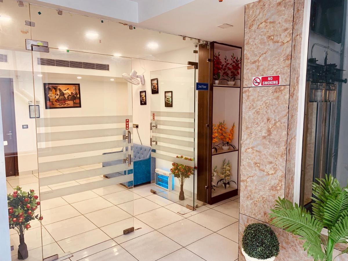 Amora Rooms Dwarka New Delhi Buitenkant foto