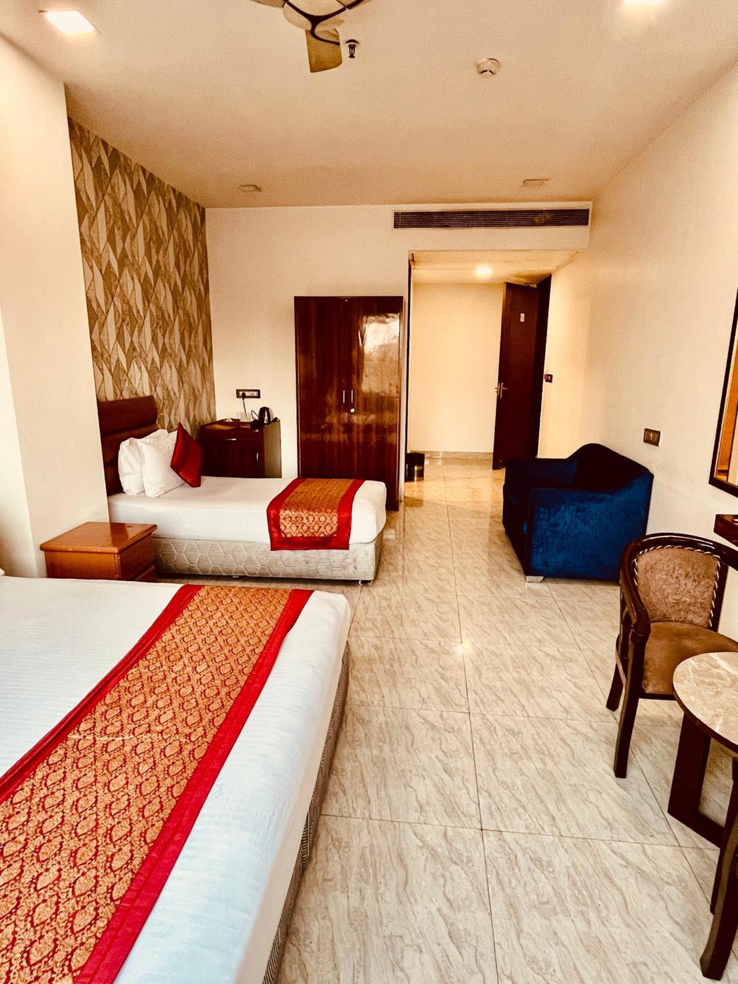 Amora Rooms Dwarka New Delhi Buitenkant foto