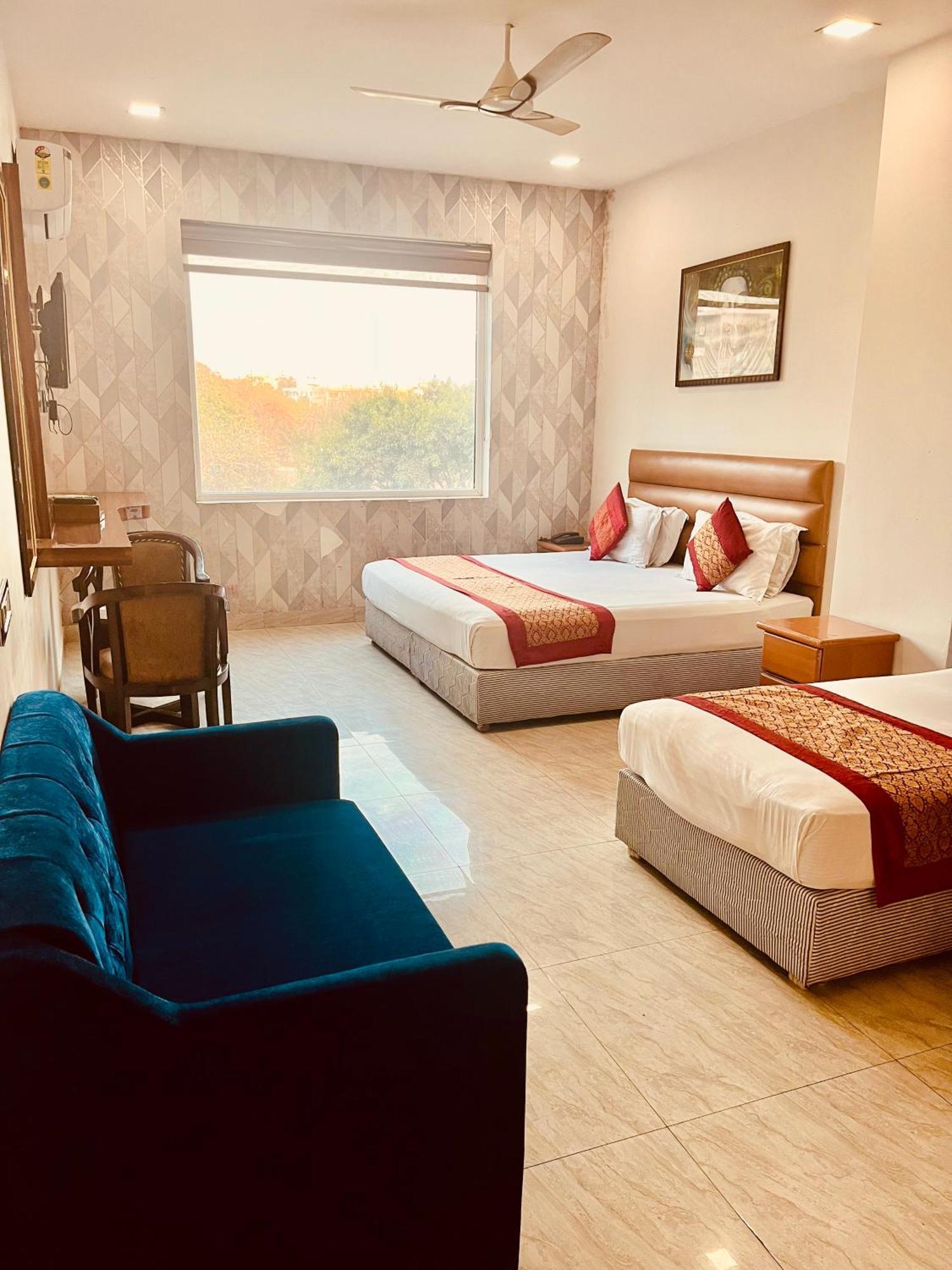 Amora Rooms Dwarka New Delhi Buitenkant foto