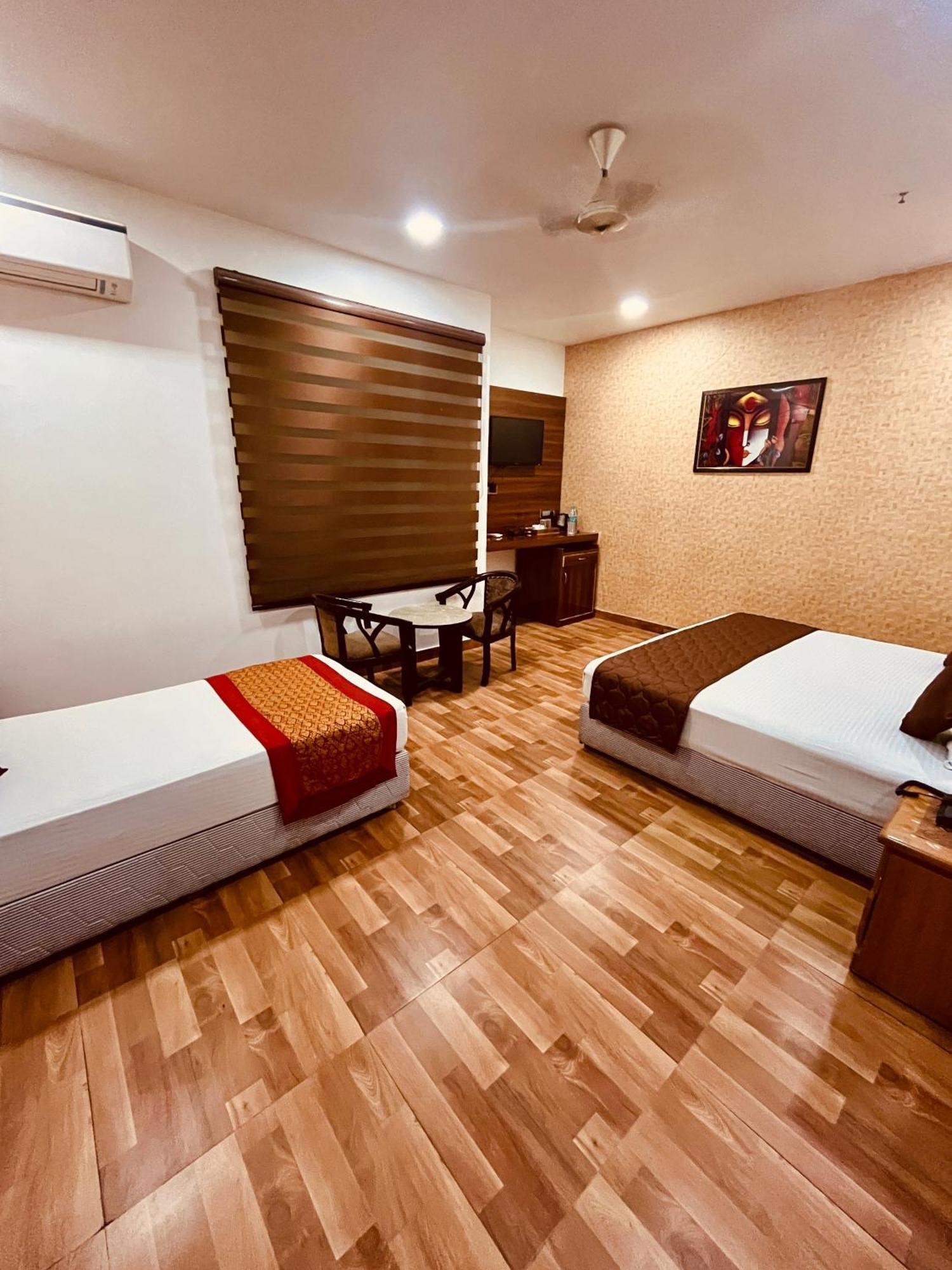 Amora Rooms Dwarka New Delhi Buitenkant foto