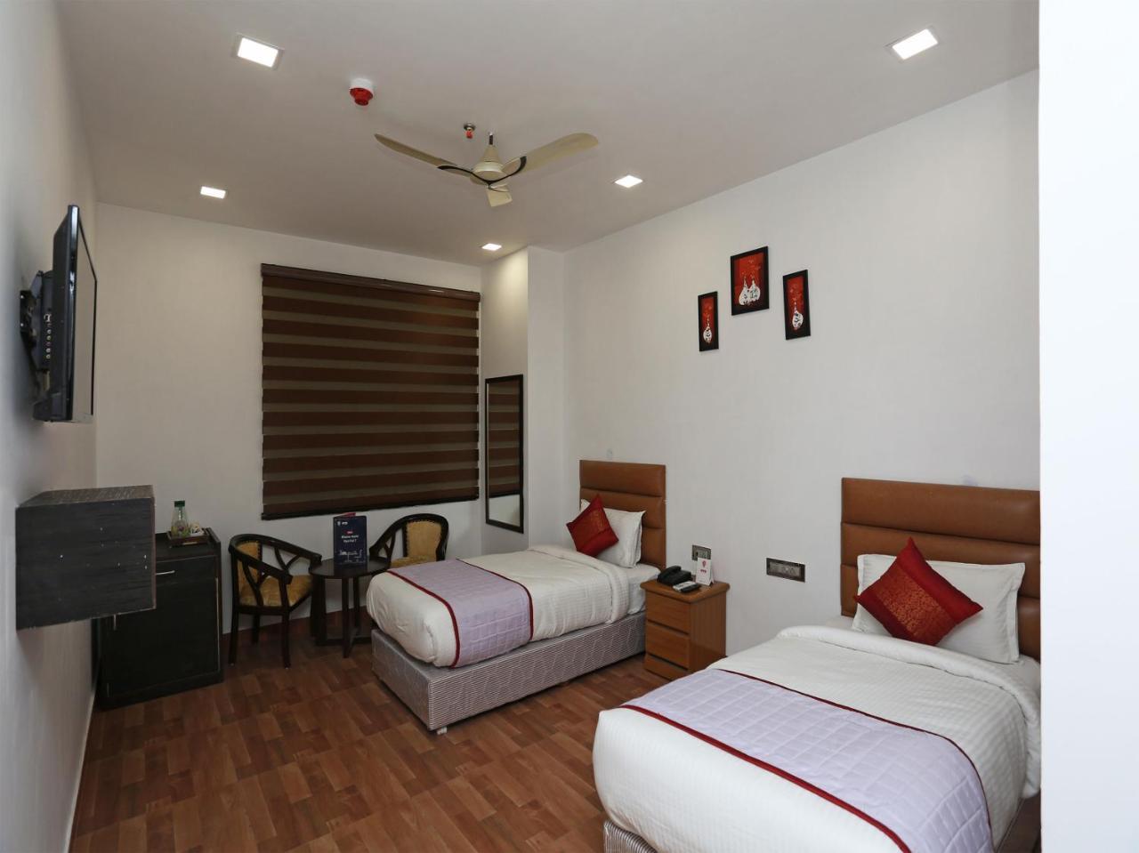 Amora Rooms Dwarka New Delhi Buitenkant foto