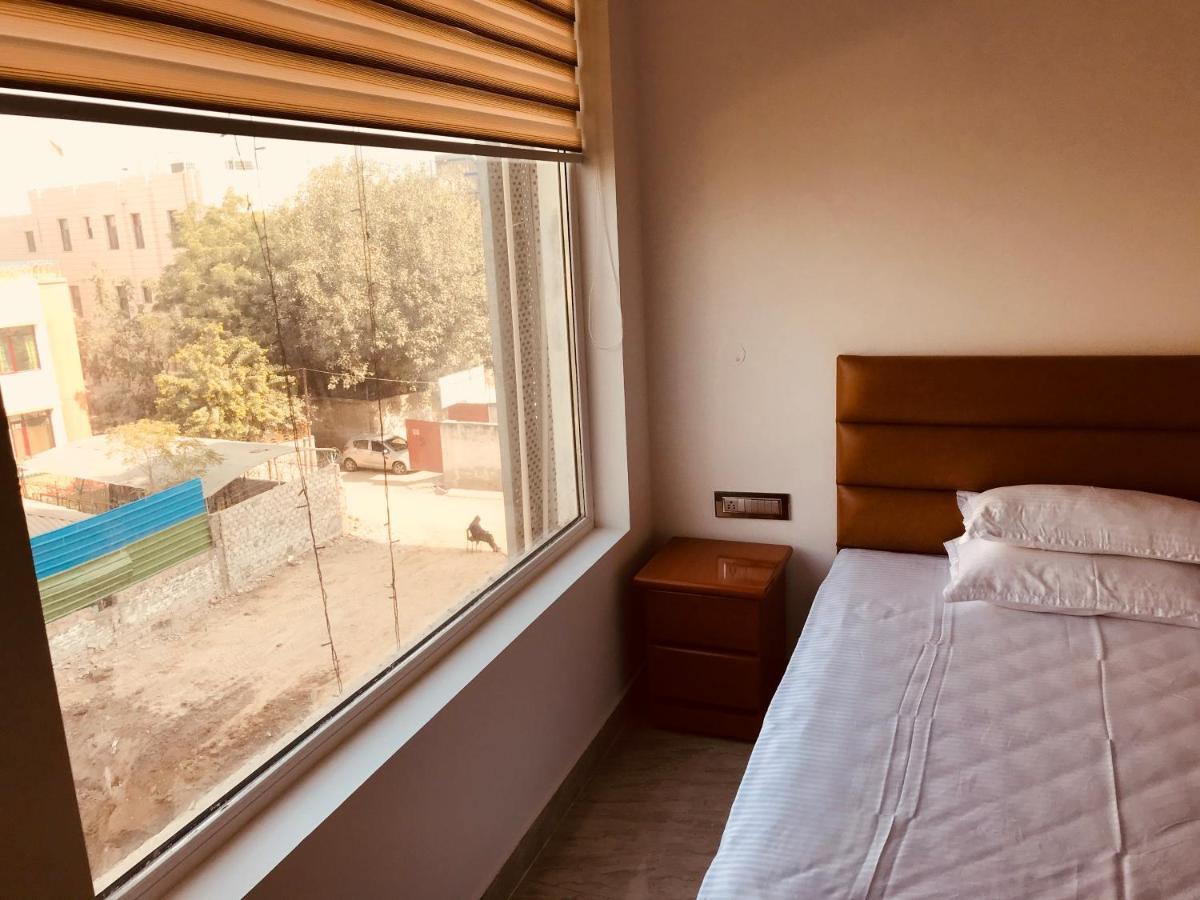 Amora Rooms Dwarka New Delhi Buitenkant foto