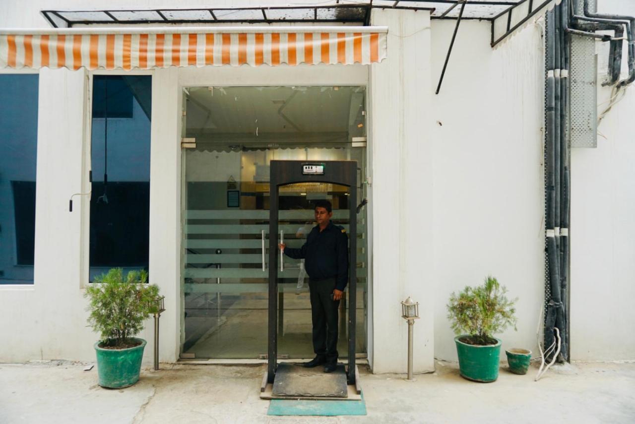 Amora Rooms Dwarka New Delhi Buitenkant foto